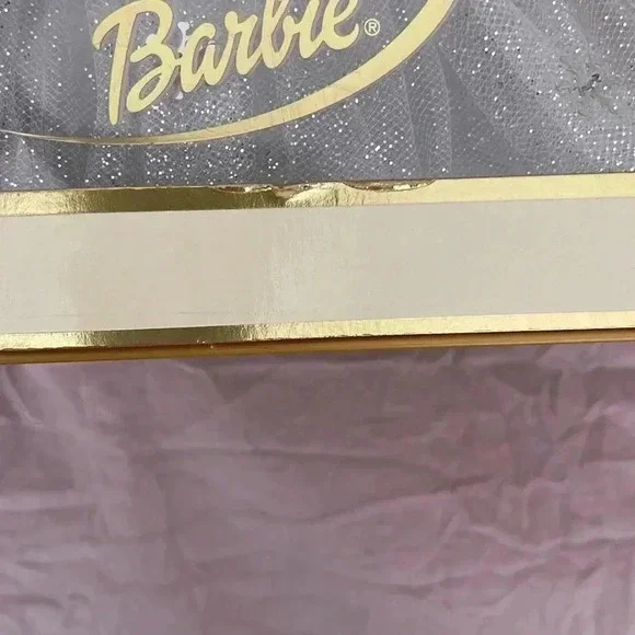 NIB Celebration Barbie Special 2000 Edition - Picture 5 of 5